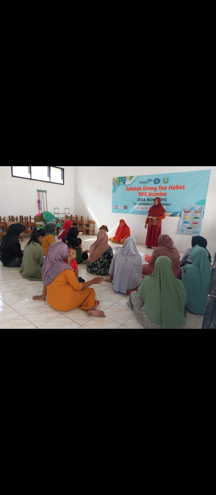 Pertemuan SOTH yang di hadiri oleh Ibu kades dan kader SOTH