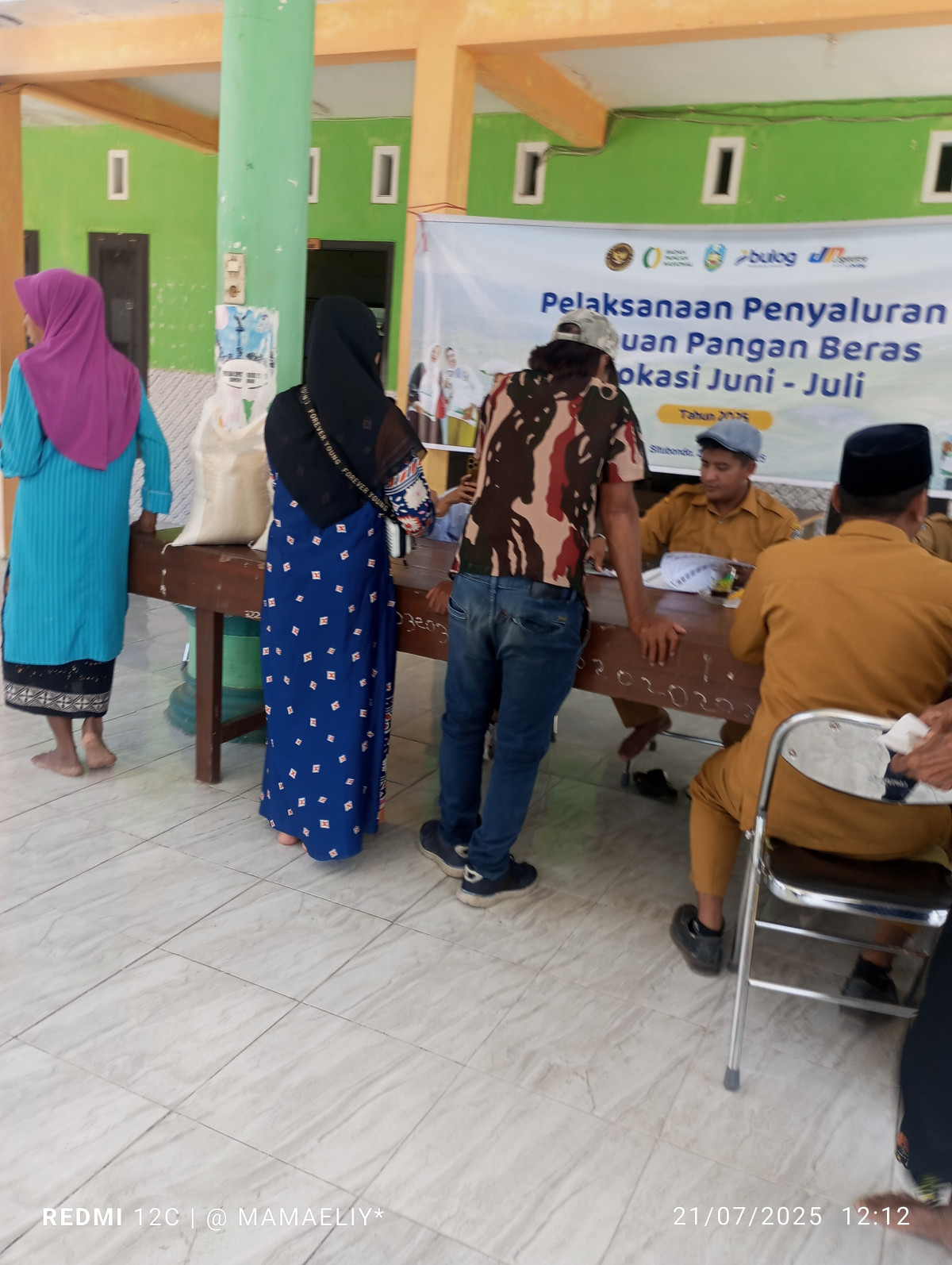 Pelaksanaan penyaluran bantuan beras