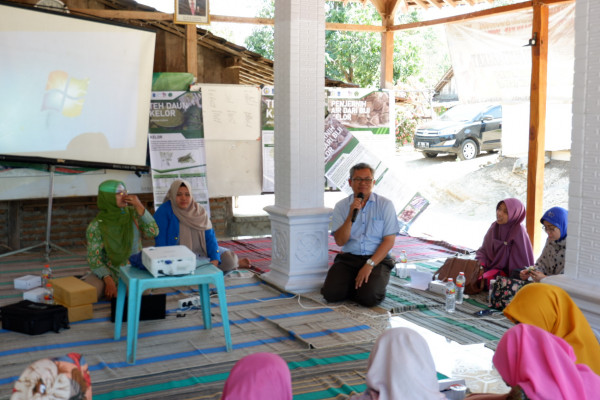 Penyampaian materi dari Dosen Biologi ITS