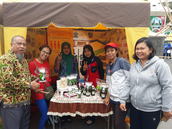 Pameran Produk Unggulan dalam Rangka Gebyar Festival Kampung KB Berdaya Kabupaten Jombang