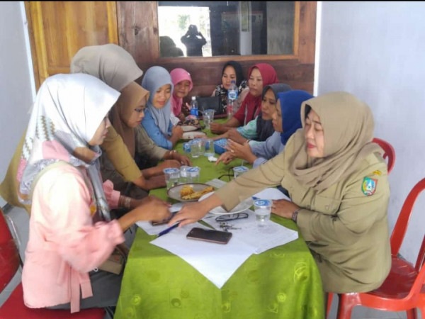 Rapat Koordinasi Kepala Desa dengan perwakilan USAID APIK