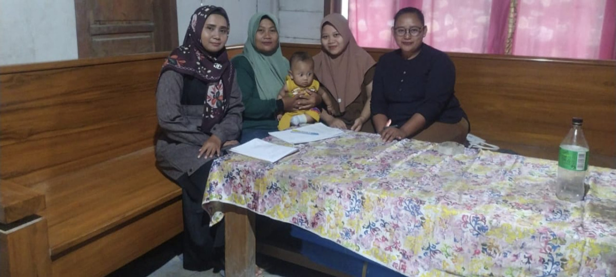 Pendampingan ibu/ keluarga balita meliputi pemenuhan gizi