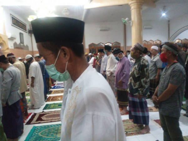 Pembatasan Jarak Saat Shalat Di waktu Pandemi Covid 19