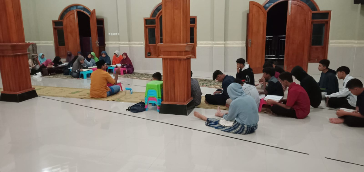 Pengajian Remaja membaca Al-Qur’an beserta artinya