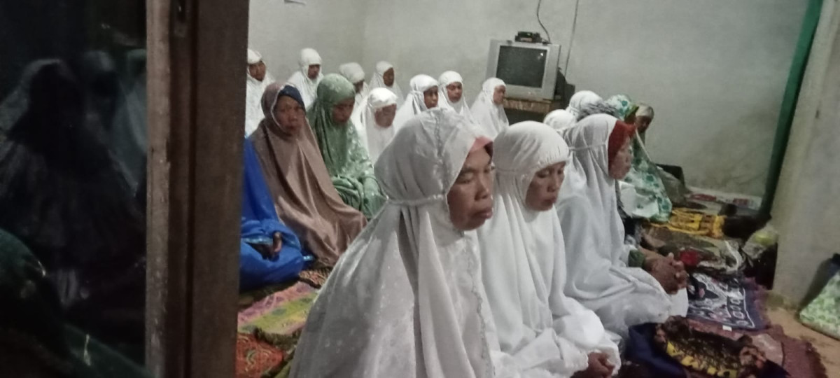 keagamaan (Rutinan Muslimat NU)