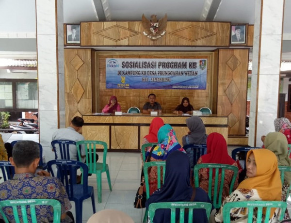 Pertemuan Pokja Kampung KB di Desa Prunggahan Wetan di isi materi sosialisasi Program KKBPK 21 Pebruari 2019