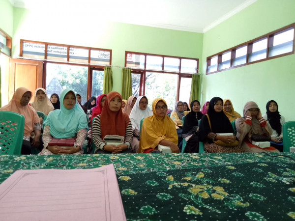Peningkatan ketahanan keluarga dalam Bina Keluarga Remaja di Kampung KB Kelurahan Mondokan Kecamatan Tuban