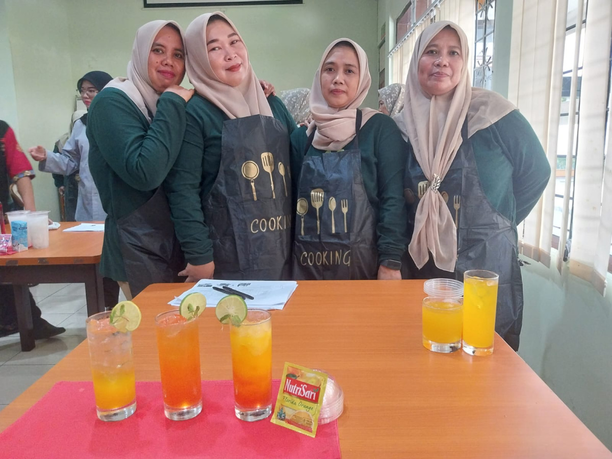 PELATIHAN MEMBUAT MINUMAN