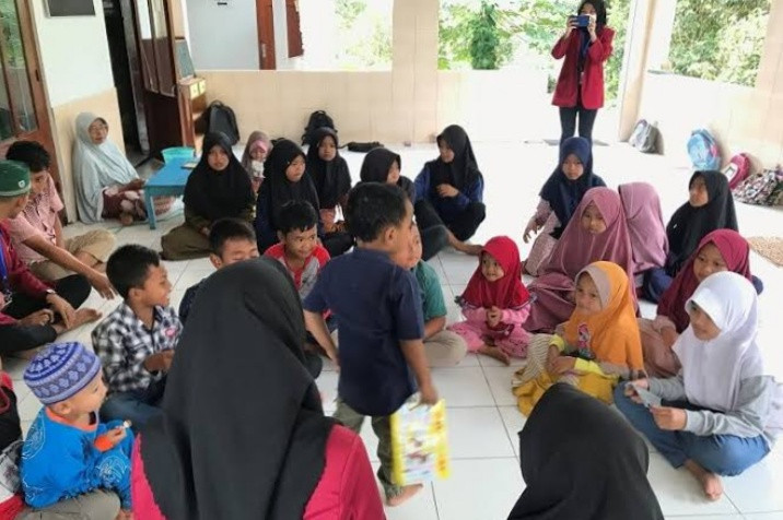 Pembinaan masyarakat