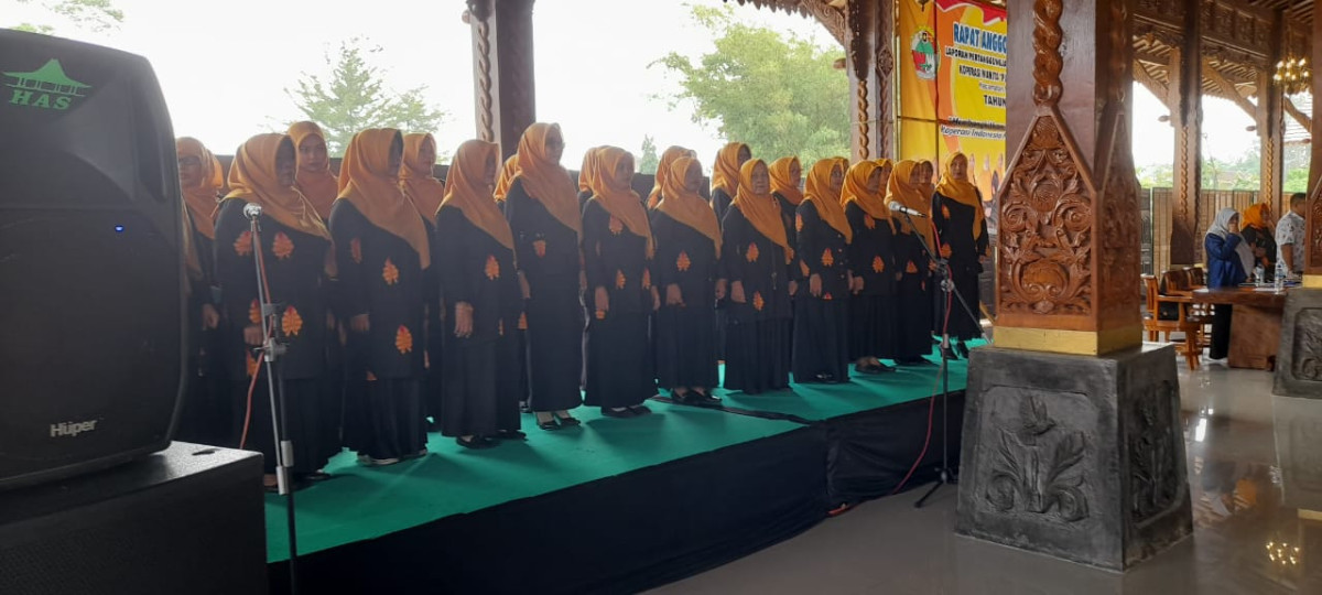 Paduan suara koperasi wanita Puspita Kencana Bandar lor