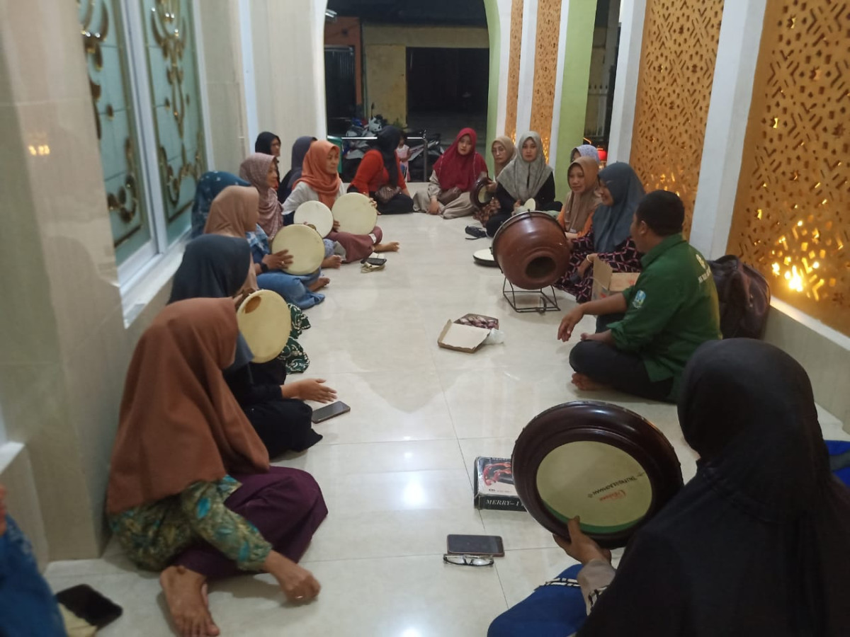 Latihan rebana