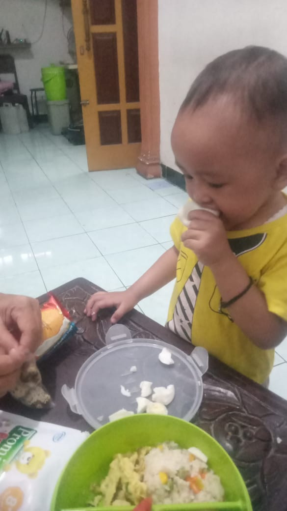 kegiatan baduta memakan MBG