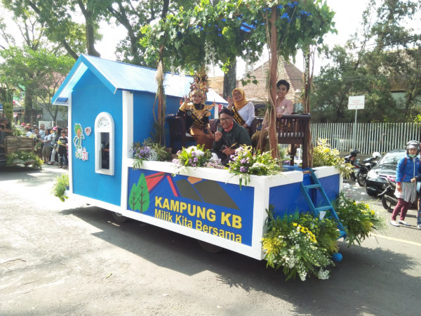 Karnaval Mobil Hias Kota Malang