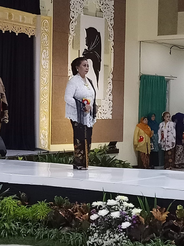 Lomba Fashion dan Baca Puisi untuk Lansia se-Kota Malang