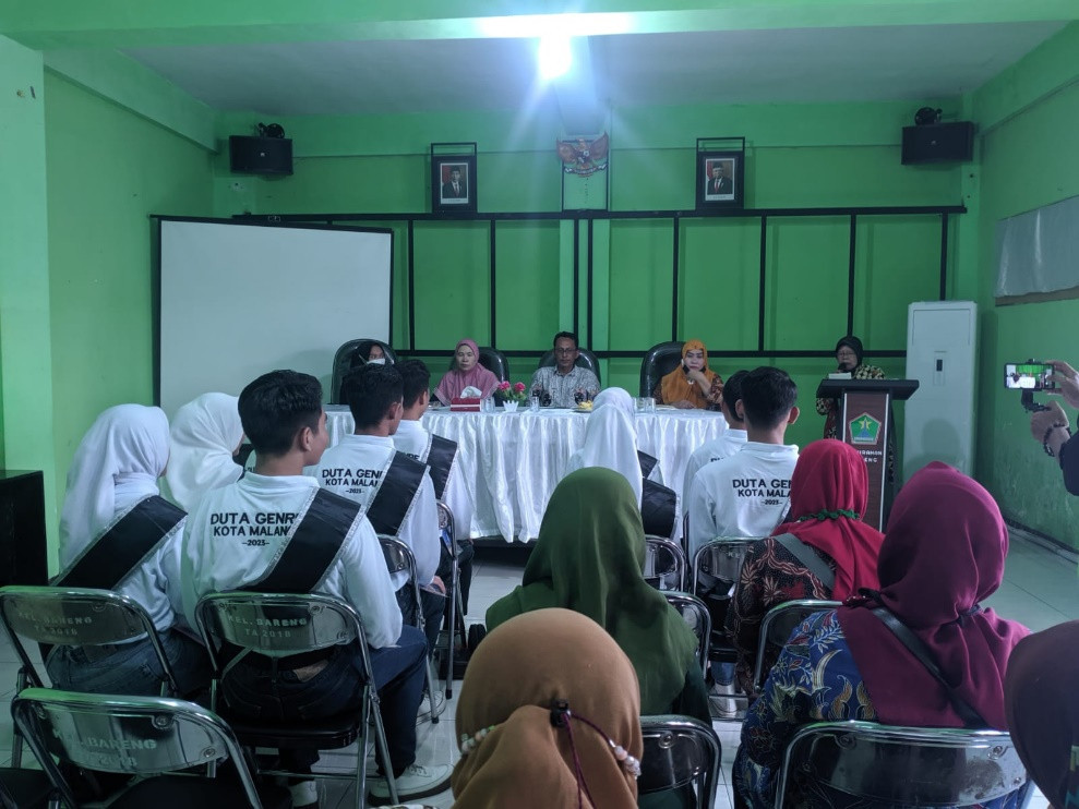 RAPAT PERTEMUAN KELOMPOK KERJA  KAMPUNG KB