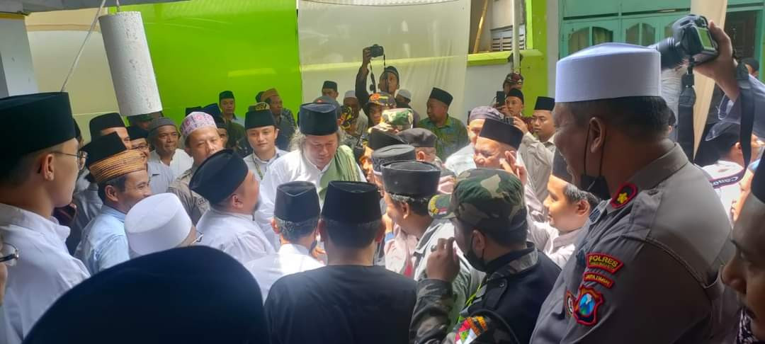 Penyuluhan dan konsultasi keagamaan kepada Tokoh Agama Pimpinan Pondok Pesantren Roudlotul Tholibin