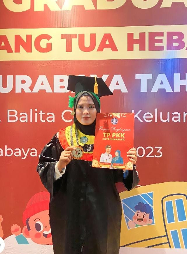 wisudawan ibu soth