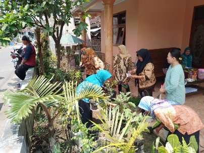 Kerja bakti contoh rumah srhat