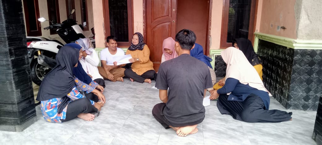 pertemuan kelompok kegiatan Kampung KB desa Margajaya