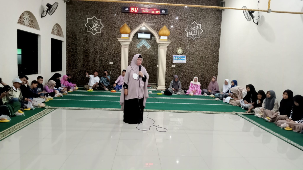 Pelaksanaan silaturahmi Ketua plh kp KB desa Talaga Ibu Halma Zrd  dengan REMAJA yg ada di wilayah Posyandu Sakura