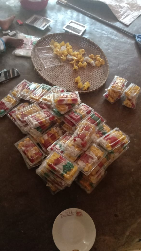 Proses pengemasan untuk dipasarkan