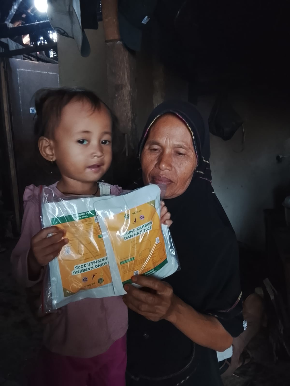 Penyaluran Bantuan Daging dari Baznas Kabupaten Serang Untuk Anak Gizi Kurang, Gizi Buruk dan Stunting