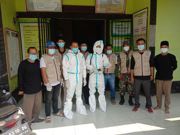 TIM PENYEMPROTAN DISINFEKTAN