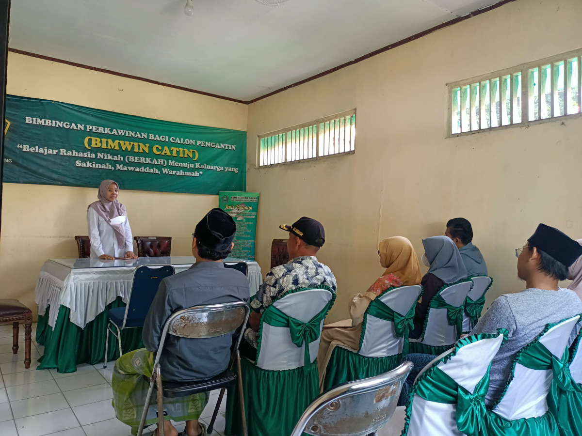 Pemberian pendampingan dan edukasi penatalaksanaan keluarga calon pasangan usia subur