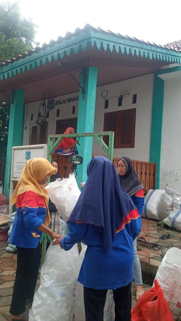 PENIMBANGAN BANK SAMPAH