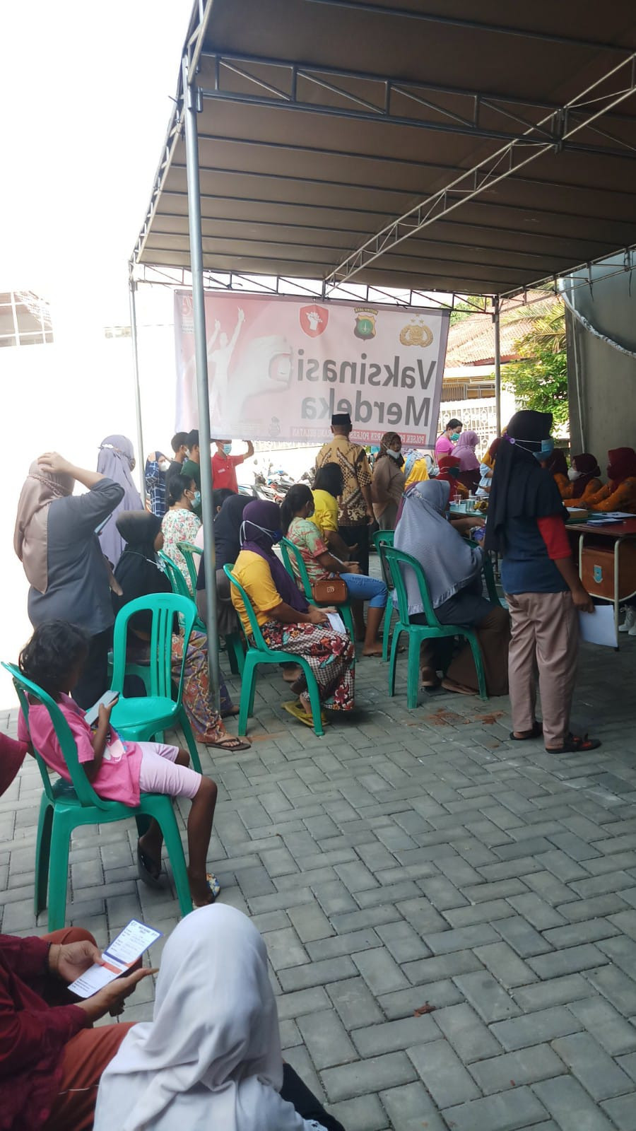 Vaksinasi di Kampung KB PKT