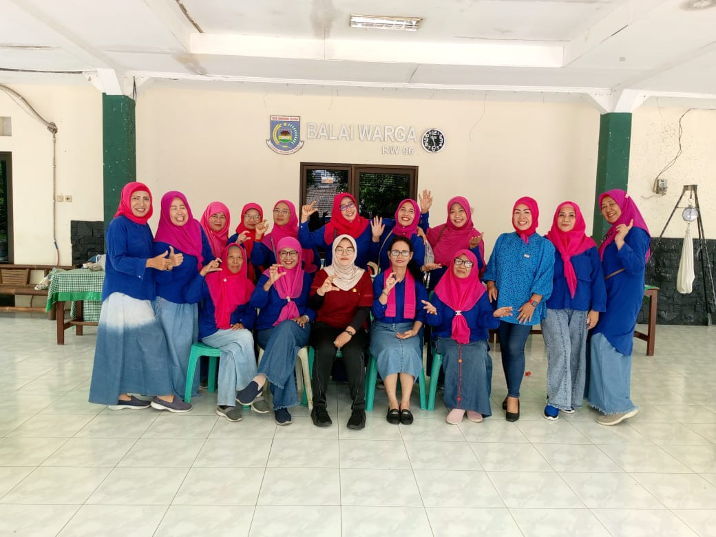 Kegiatan Posyandu Dewi Shnta RW 06