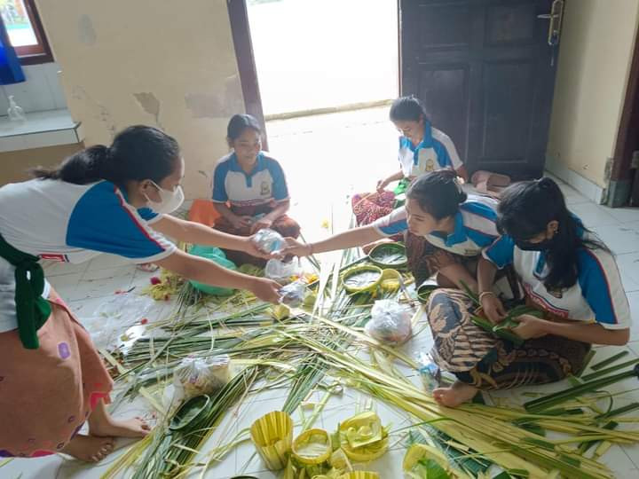 serangkaian kegiatan pasraman SMPN 2 Mendoyo