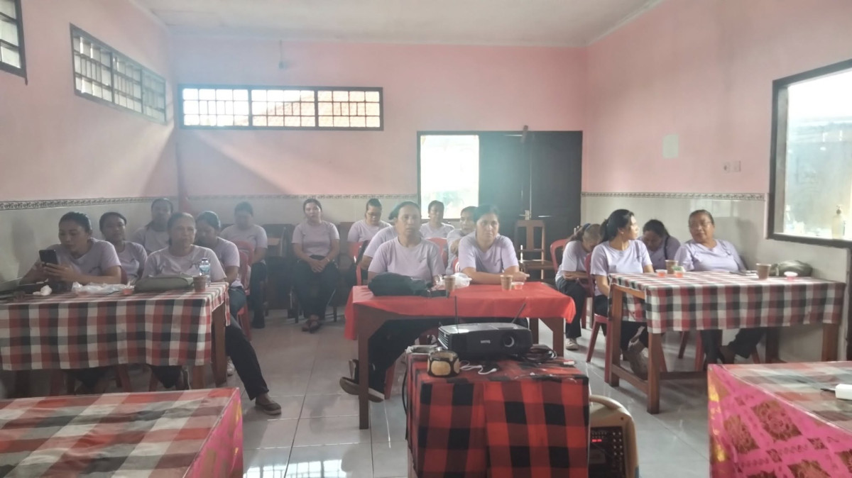 Rapat Rutin Arisan PKK Desa