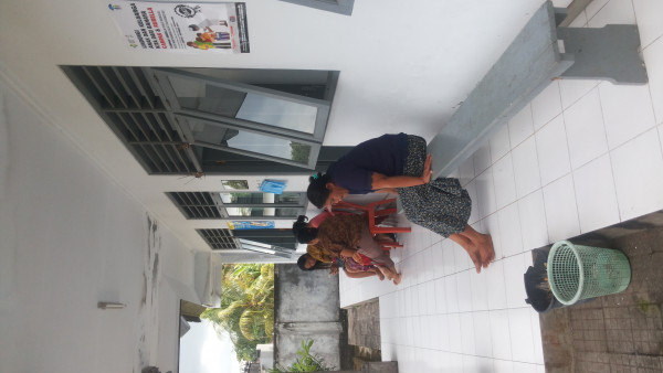 Pemeriksaan IVA gratis Tahap II untuk warga Banjar Tibubiu Kaja Desa Tibubiu