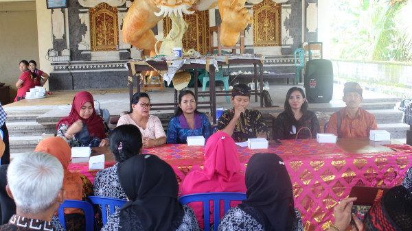 Narasumber Sosialisasi di Banjar Umahanyar Desa Penarungan
