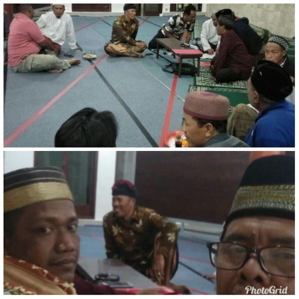 Rapat panitia pembangunan masjid Baiturrahman di br,Angantiga