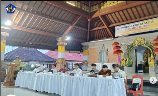 Kegiatan Paruman Kertha Sabha Desa Adat Dalung bertempat di Wantilan Widya Mandala Utama, Pura Dalem Gede Desa Adat Dalung
