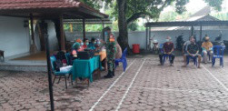 Vaksinasi covid-19 di Balai Banjar Buitan
