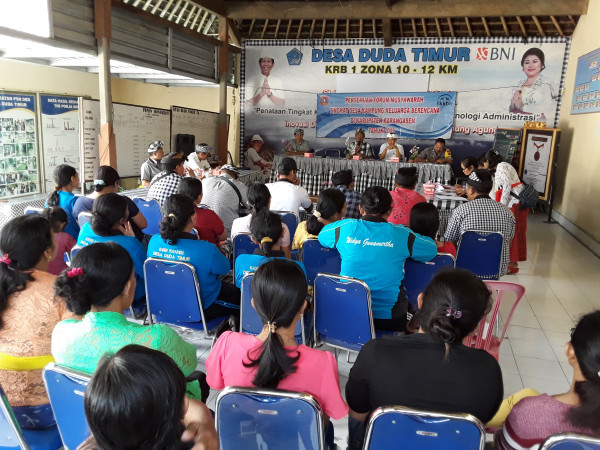 Pertemuan forum Musyawarah Tingkat Desa Dikampung KB Desa Duda Timur
