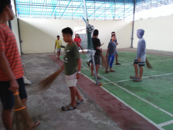 Gotong royong bersih bersih