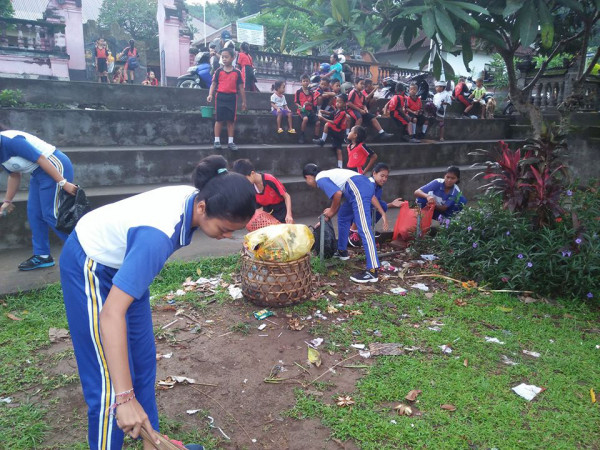 Gotong Royong Menyambut Hari Raya Galungan dan Musrenbang Kecamatan Sawan