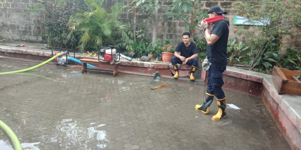 Penanganan Banjir di sekolah dasar dari BPBD Kota Denpasar 