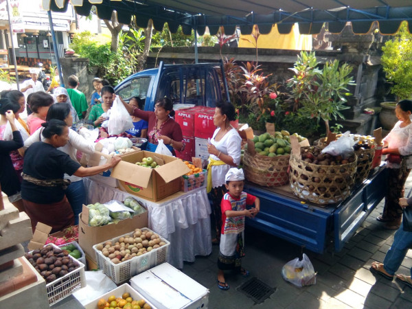 Pasar Murah dalam rangka menyambut Hari Raya Galungan Dan kuningan 