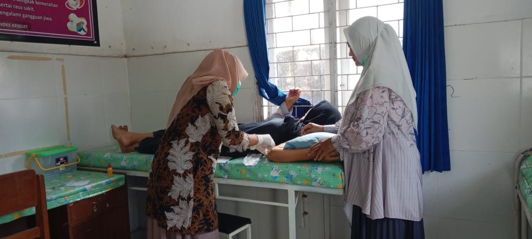 PELAYANAN KB DALAM RANGKA WCD DI POLINDES DESA KESELET KECAMATAN SAKRA