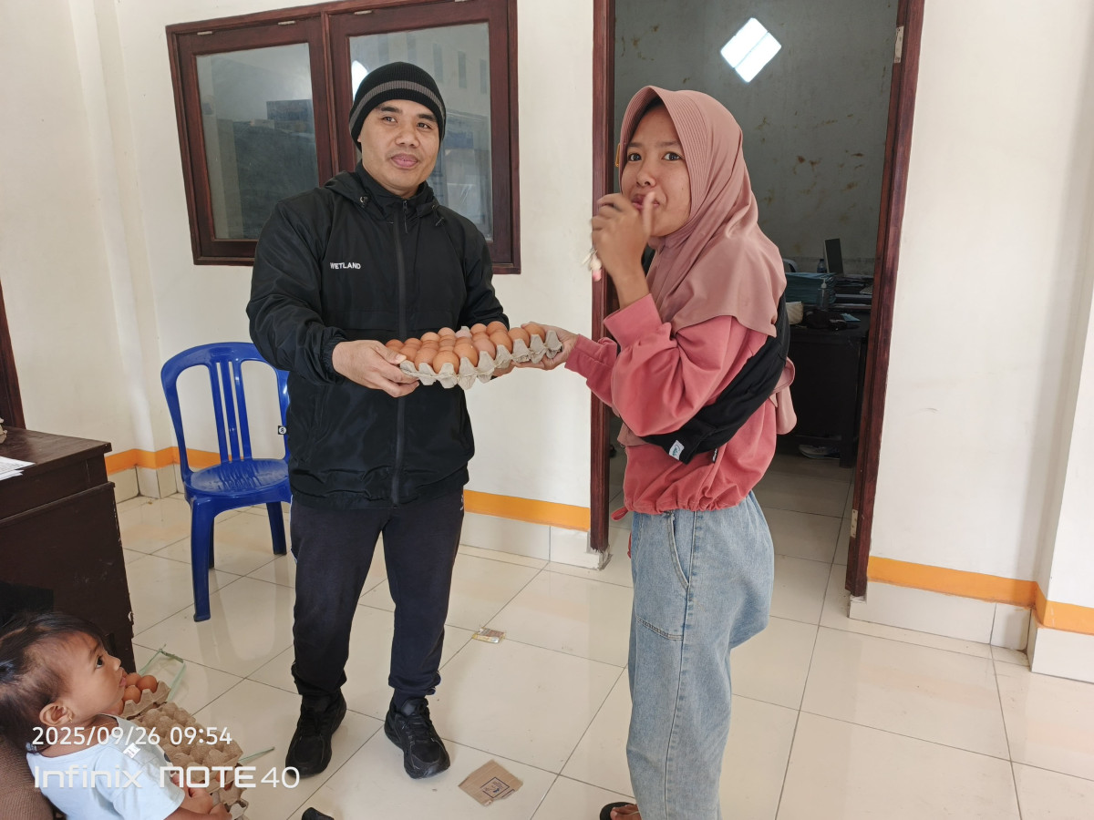 GENTING (Gerakan Orangtua Asuh Cegah Stunting): Gerakan untuk mencegah stunting melalui pengasuhan orang tua.