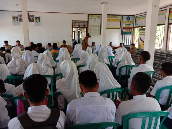 Siswa-siswi SMK Peserta Sosialisasi Pernikahan Dini dan Pencegahan Narkoba