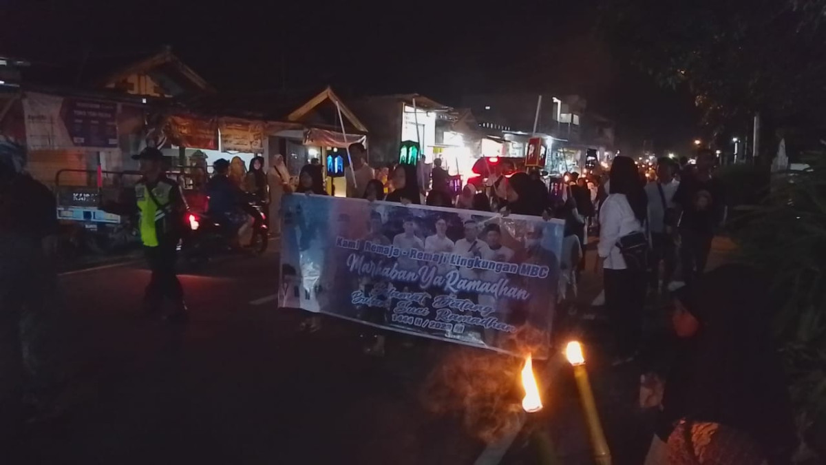 Pawai obor lingkungan mojok culik