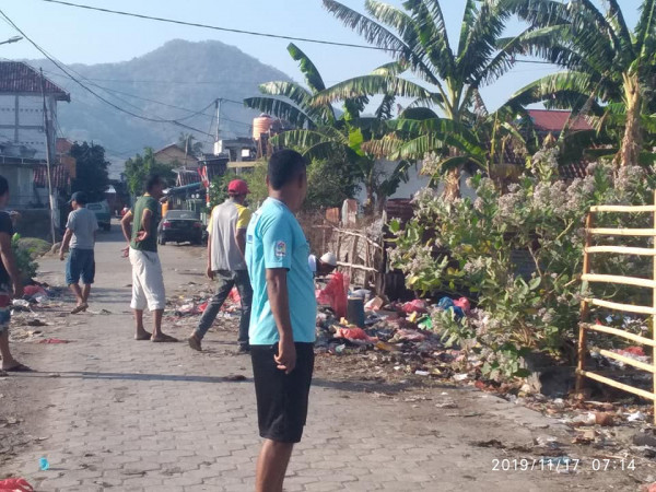 Kegiatan Gotong Royong dalam rangka Pembinaan Lingkungan 