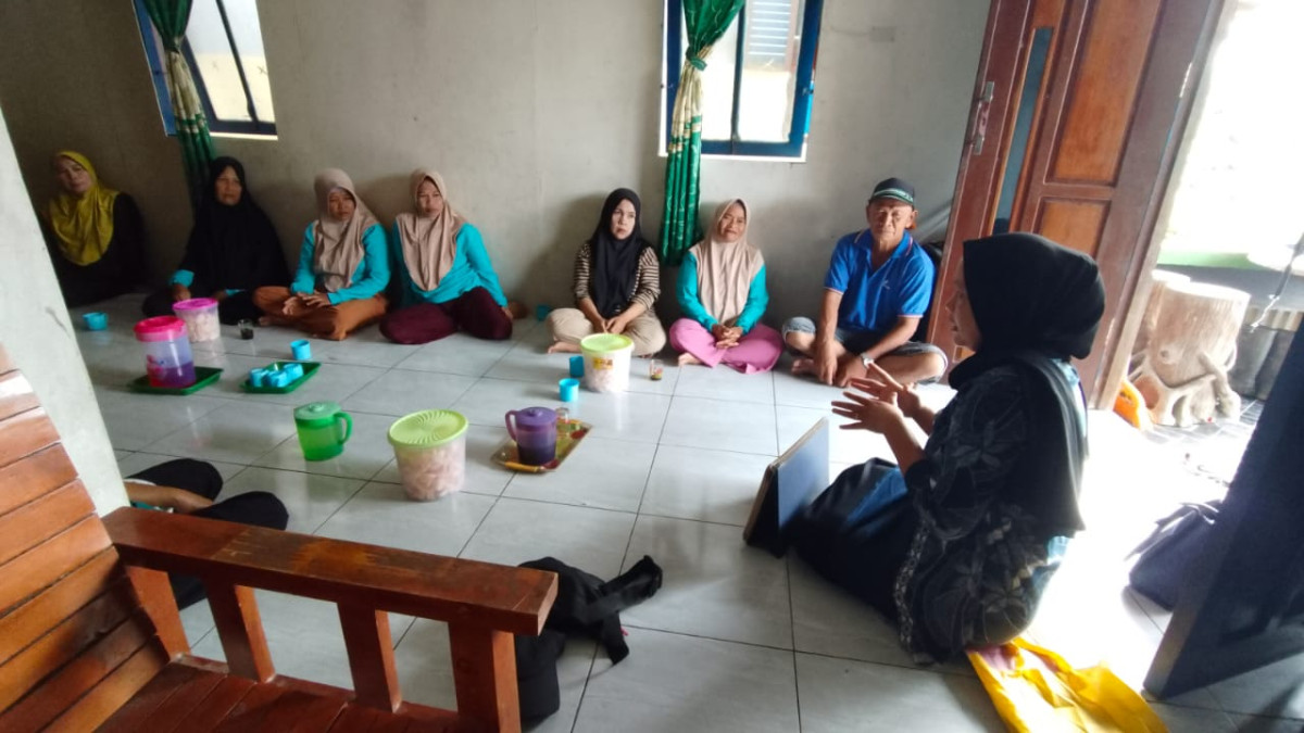 edukasi tentang pemakaian MKJP