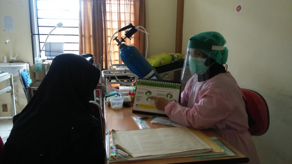 memberikan penjelasan tentang Kemungkinan efek samping KB IUD 